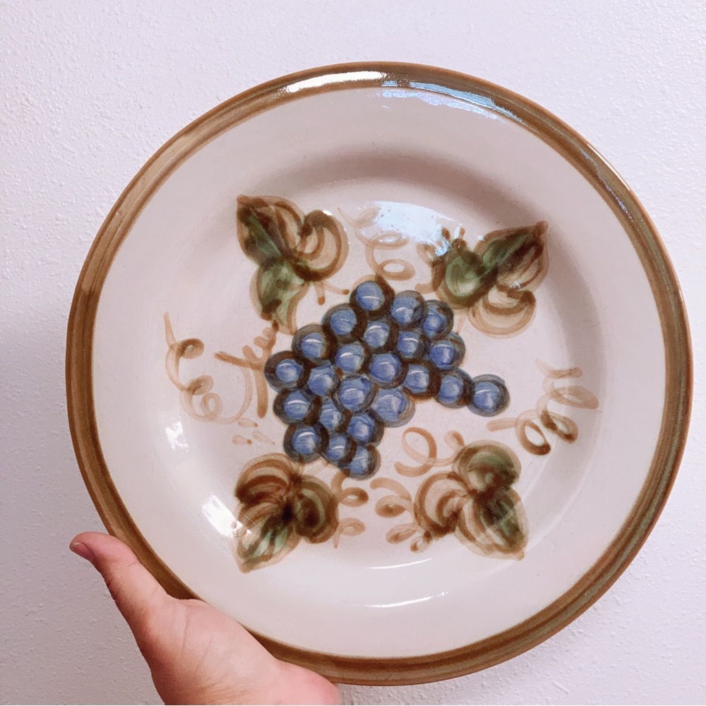 John B. Taylor Harvest Dinner Plate 11" 
Hand-Painted Grape Motif